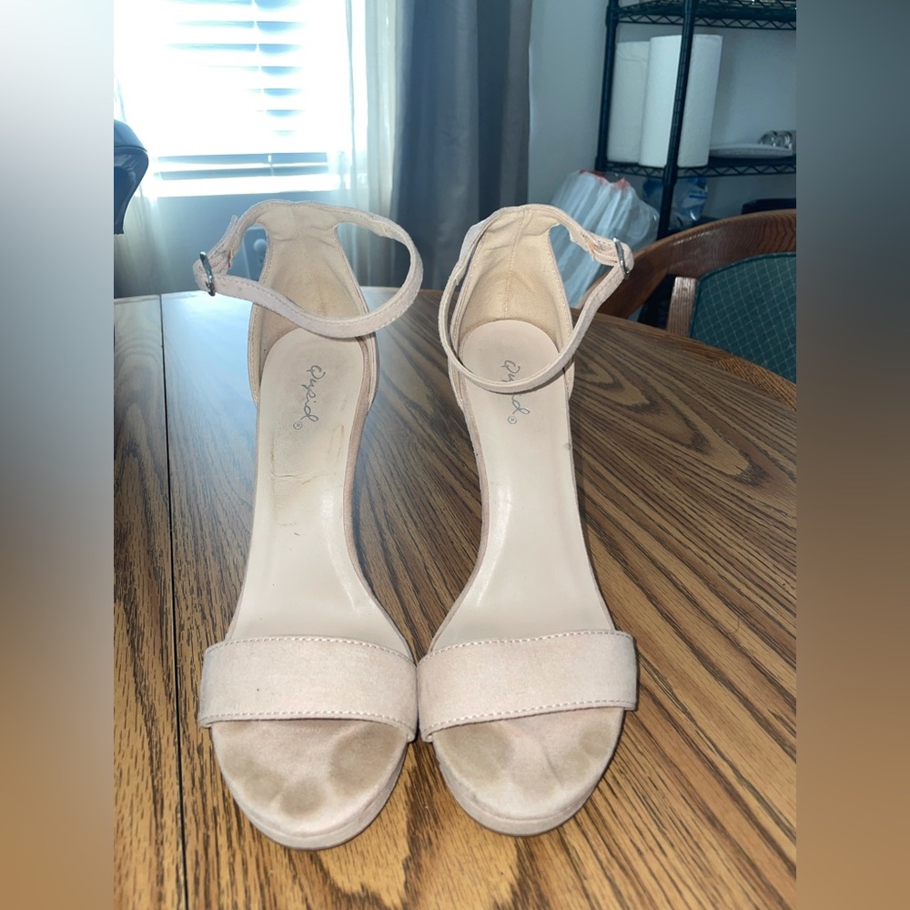Open toes heels